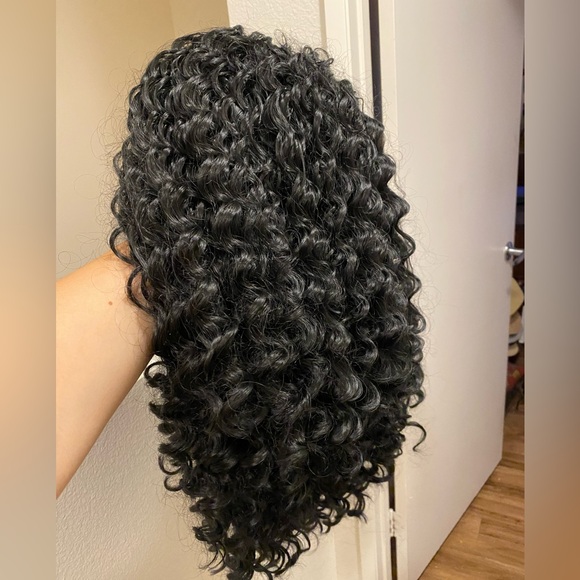Lace front good quality synthetic wig - Picture 1 of 10